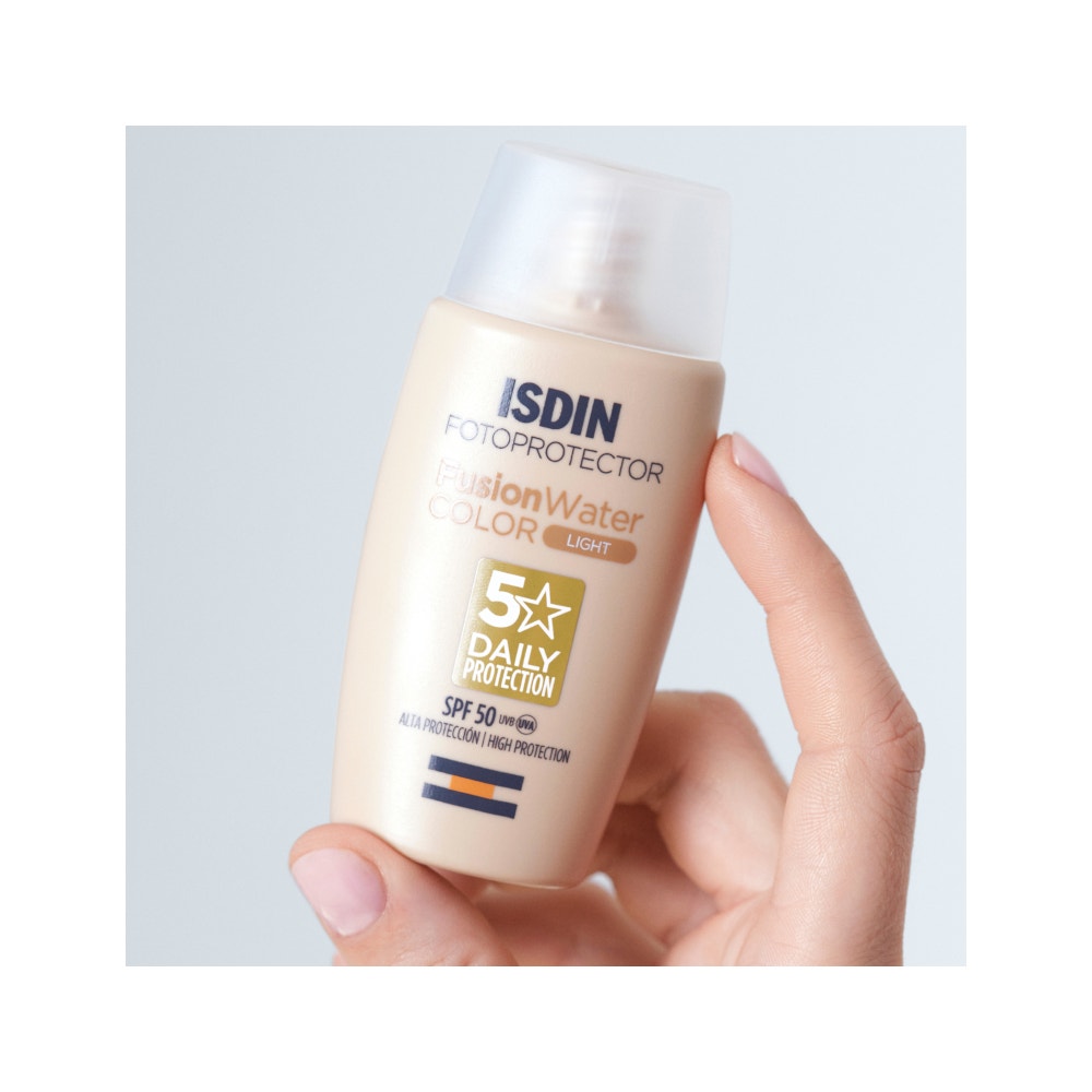 Isdin Fusion Water Color Light Fotoprotezione Colorata Ultraleggera 50ml SPF50-3