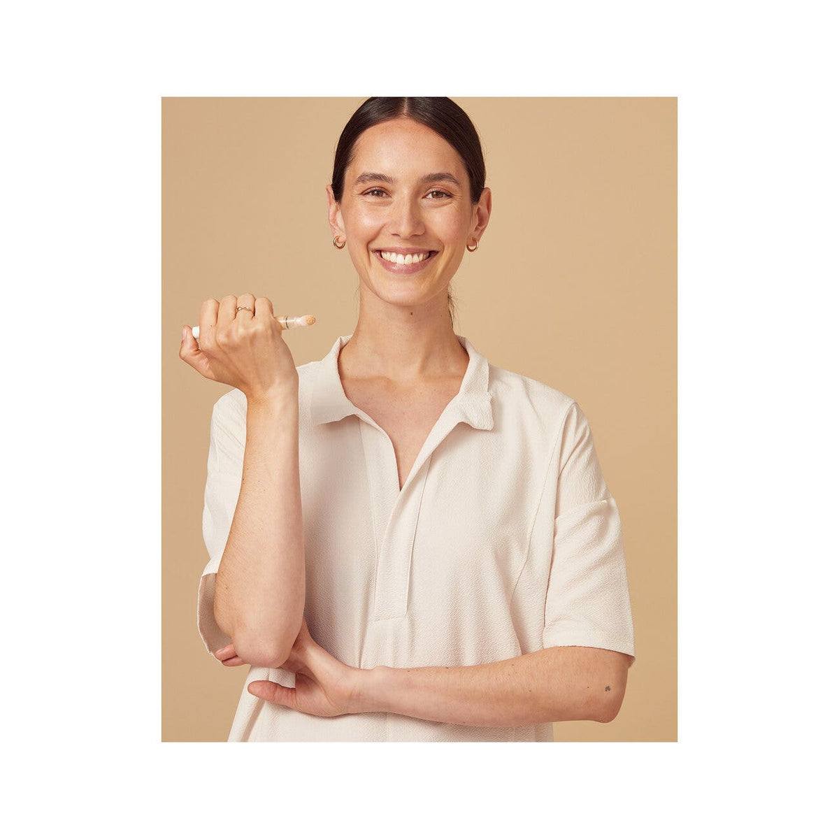 Nivea Q10 Power 3in1 Eye Care Cushion 01 Light 4 ml Crema Contorno Occhi Colorata E Idratante-10