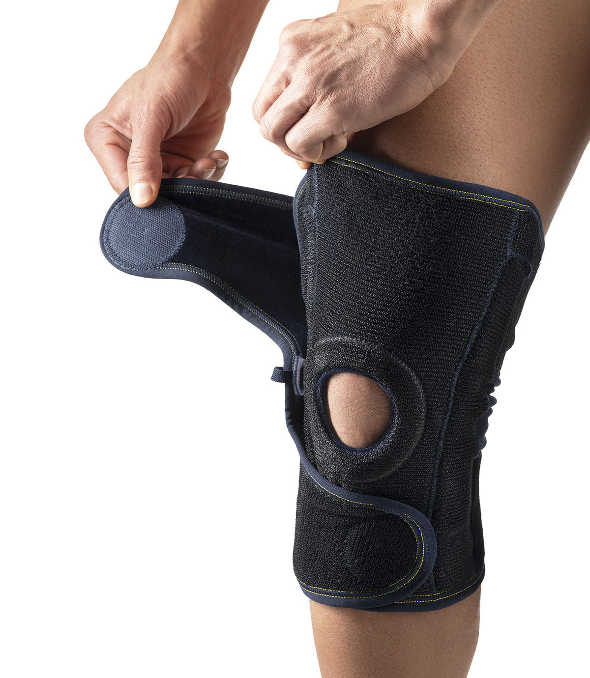 Pavis Ginocchiera Elastica Con Foro Rotuleo Cod. 021